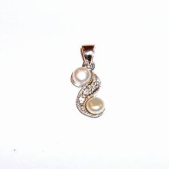 Pandantiv placat cu aur de 14k, pe lantisor