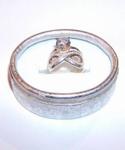 Inel de logodna din argint cu cristal de stanca