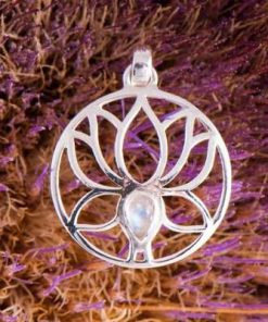 Pandantiv din argint - Floare de lotus cu piatra lunii