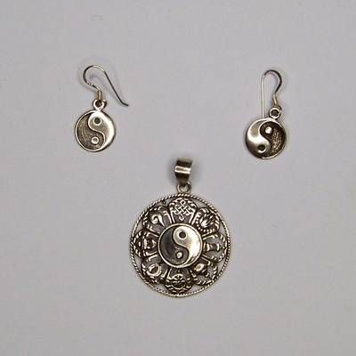 Set Feng Shui din argint cu yin Yang si cele 8 simboluri