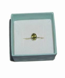 Inel din argint 925 lucrat manual cu cristal de peridot
