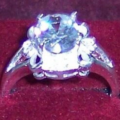 Inel din argint cu cristale de stanca