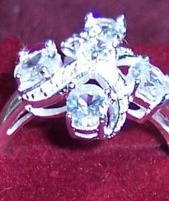 Inel din argint si cristal de calcedonie blu -