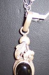 Pandantiv din argint si cristal de onix, pe lantisor