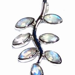 Pandantiv din cristale de opal in montura de argint