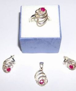 Set din argint cu cristal de rubin