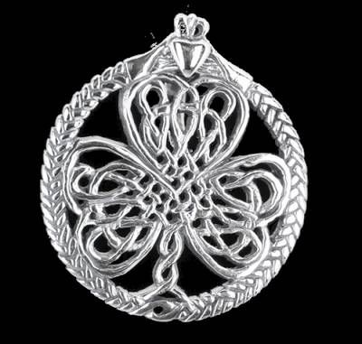 Pandantiv celtic din argint cu trifoi si inimi