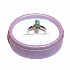 Inel din argint cu cristale de smarald