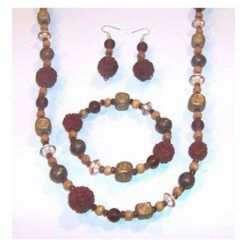 Set cu Rudraksha si lemn