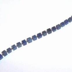 Bratara placata cu cristale de lapis lazuli Bratara placata cu cristale de lapis lazuli
