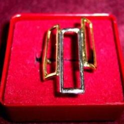 Set din metal nobil cu cristale de hematit