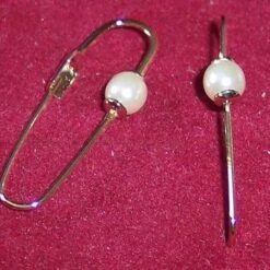Cercei placati cu argint si cristale Swarovski - piramida