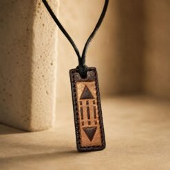 Pandantiv din piele cu simbolul Luxor / Atlantida